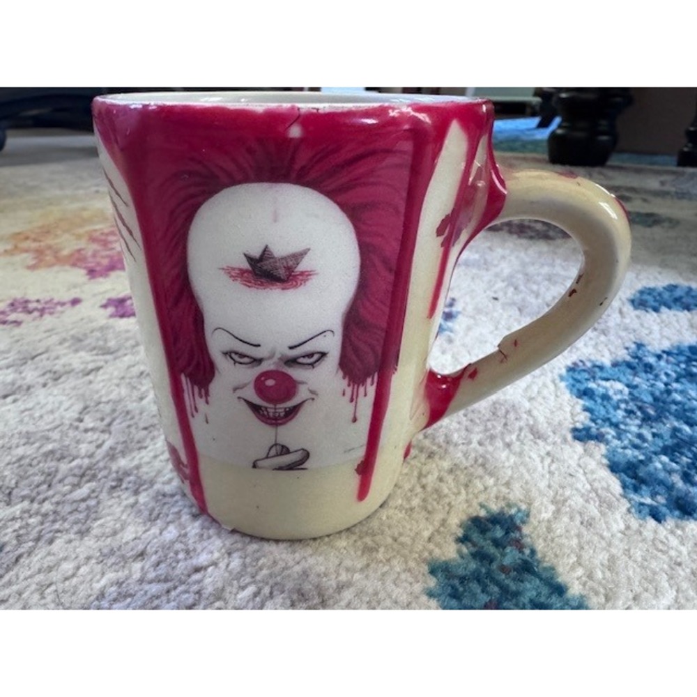 Stephen King IT Pennywise The Clown Horror Mug I See Camp People Red White